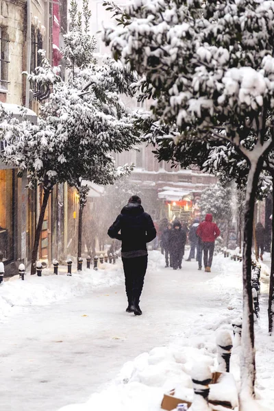 Taksim, istanbul an einem verschneiten Tag — Stockfoto