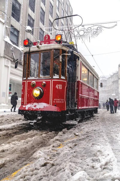 Taksim, istanbul an einem verschneiten Tag — Stockfoto