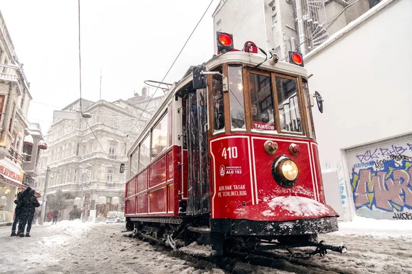 Taksim, istanbul an einem verschneiten Tag — Stockfoto