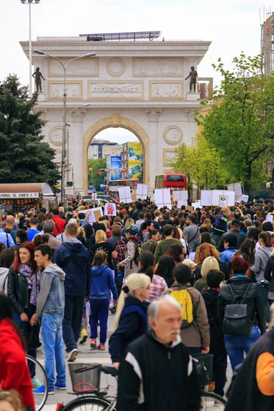 Sivillere karşı şiddet sokak köpekleri, katı için protesto — Stok fotoğraf