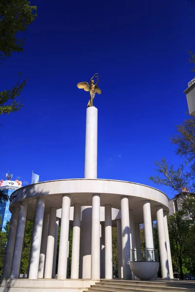 Denkmal für die gefallenen Helden Mazedoniens, Skopje — Stockfoto