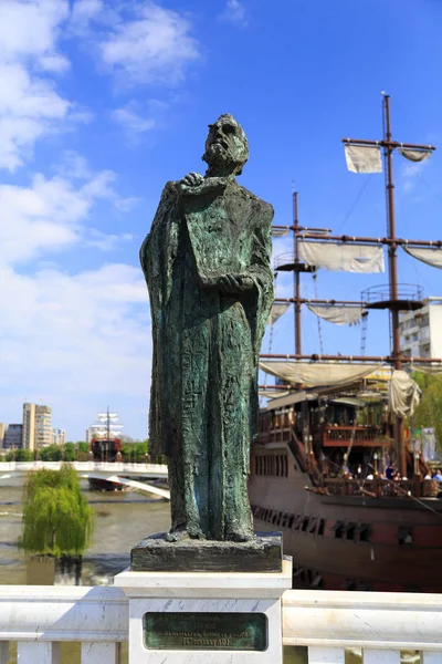 Escultura de Bronze de Santo Achillius de Larissa no centro de Skopj — Fotografia de Stock