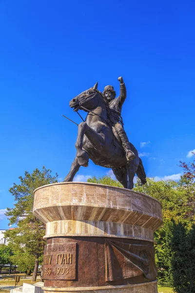 Bronz heykel Pitu Guli Zena Park, Skopje, Makedonya — Stok fotoğraf