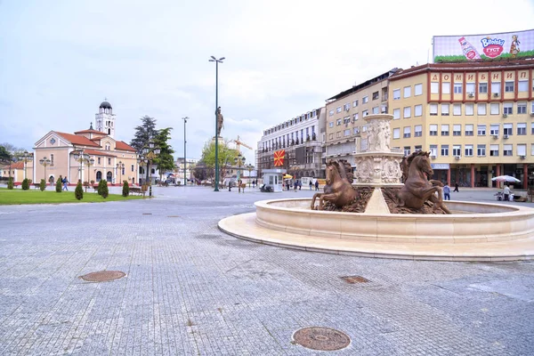 L'église Saint-Démétrius sur la place Philippe II, Skopje, Mac — Photo