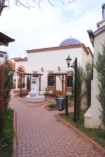 Memorial tomb of Pasha Jigit Beg or Pasa Yigit Bey in Skopje, Macedonia — Stock Photo, Image