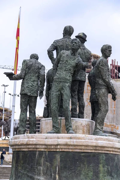 Monument voor de schippers van Salonica in Skopje, Macedoni — Stockfoto