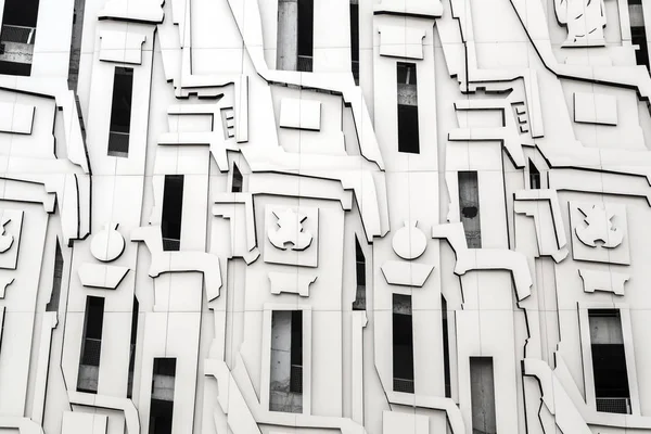 Fragmento de parede urbana abstrato com formas 3D interessantes — Fotografia de Stock