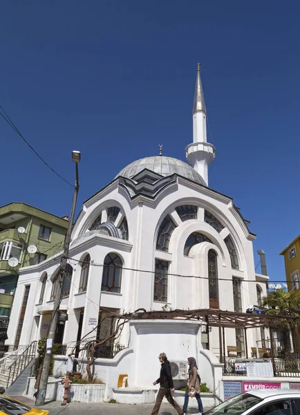 Vue extérieure de la mosquée Nafi Baba, Istanbul — Photo