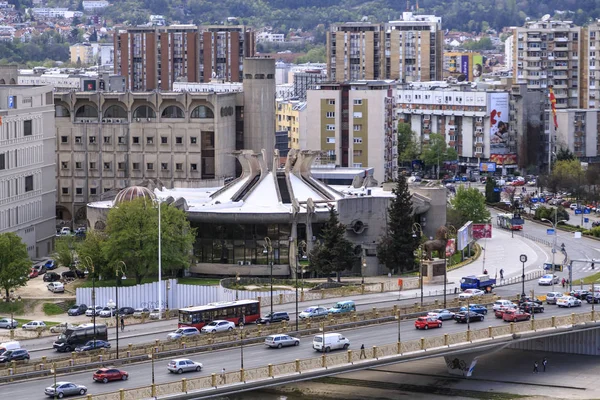 Stadsbilden utsikt över Skopje från Kale fästning — Stockfoto