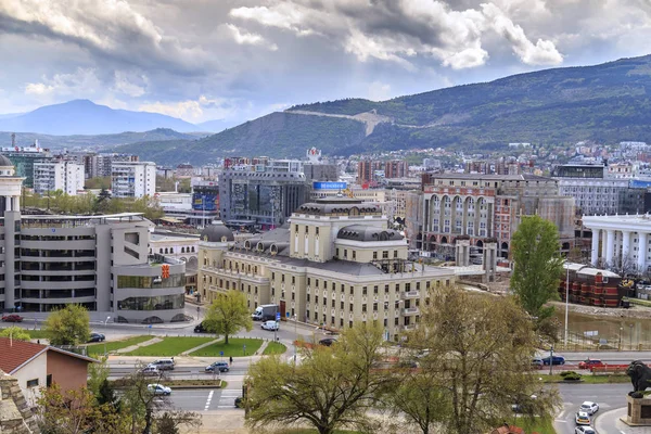 Vista da paisagem urbana de Skopje da fortaleza de Kale — Fotografia de Stock
