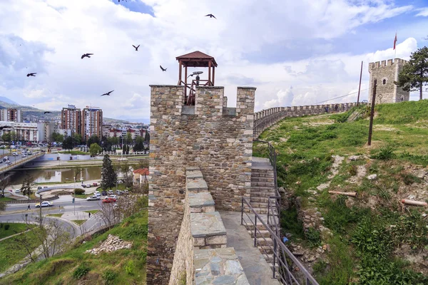 Veduta panoramica di Skopje dalla fortezza di Kale — Foto Stock