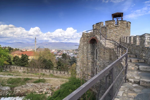 Крепость Кале, средневековая Османская крепость с видом на город — стоковое фото