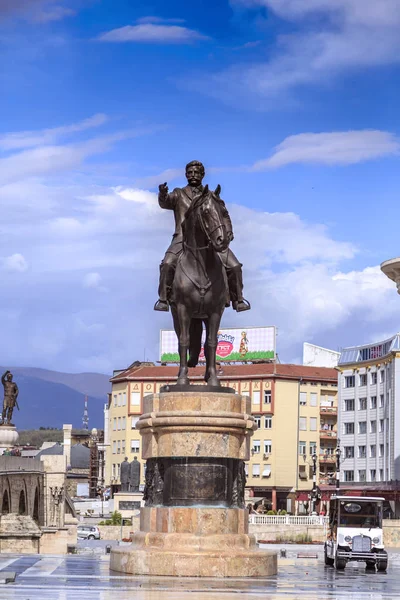 Bronzová socha Goce Delčev v centru města Skopje, Makedonie — Stock fotografie