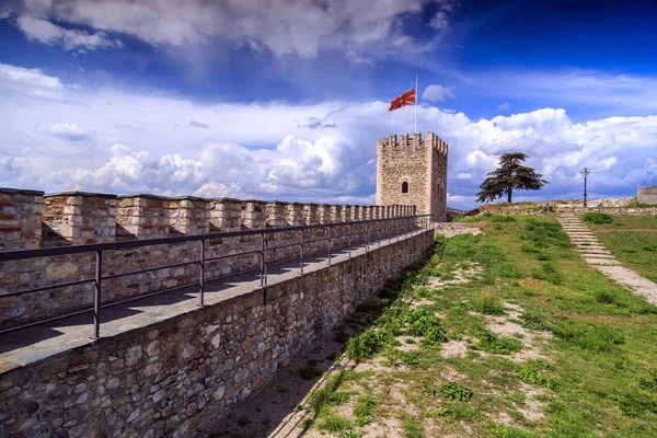 Fortaleza Kale, fortaleza otomana medieval con vistas a Skopje — Foto de Stock