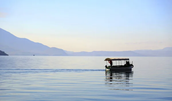 Küstenblick auf Ohrid, Mazedonien — Stockfoto