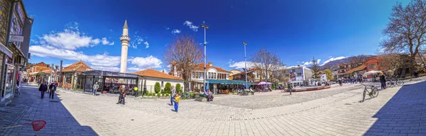老土耳其集市和附近的奥赫里德 — 图库照片