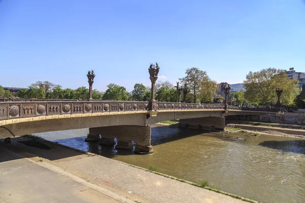 Freiheitsbrücke in Skopje — Stockfoto