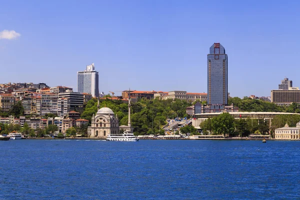 Kabatas coastline view, Istanbul — Stock Photo, Image