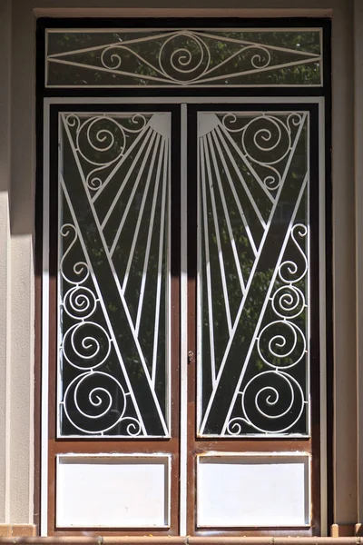 Metal adornado art deco puerta — Foto de Stock
