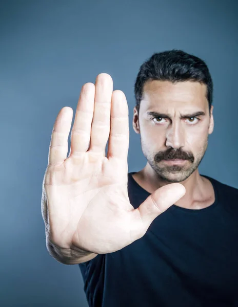 Joven hombre guapo con barba y bigote estudio retrato — Foto de Stock