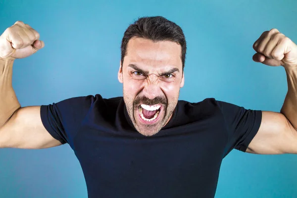 Jovem homem bonito com barba e bigode retrato estúdio — Fotografia de Stock