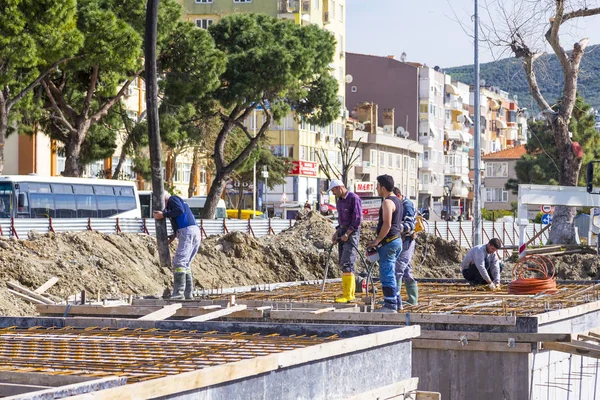Construcción en Gemlik, cerca de la ciudad de Bursa, Turquía —  Fotos de Stock