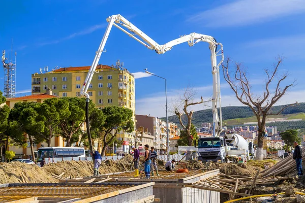 Bau in gemlik Stadt in der Nähe von bursa Stadt, Türkei — Stockfoto