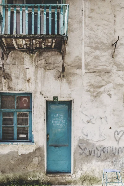 Oude wijk in Gemlik stad, Turkije — Stockfoto