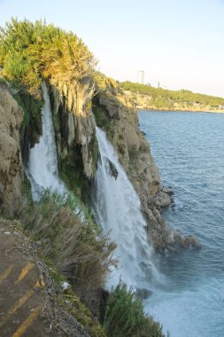 Düden Şelalesi. Antalya, Türkiye. Akdeniz sahil