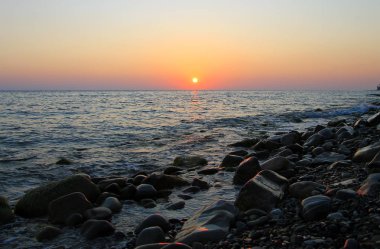 Günbatımı denize. İyi akşamlar. Karadeniz Sahil