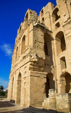El Jem Tunus 'un Kolezyumu. Kuzey Afrika 'daki antik amfitiyatro 13 Ekim 2018