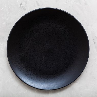 gri beton yüzeyinde siyah plaka Üstten Görünüm