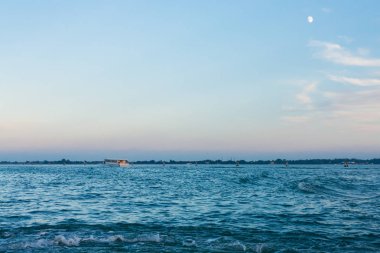 san üzerinde akşam gökyüzü mavi Venedik marco Havzası