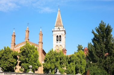 towers Church dei Santi Nazaro e Celso in Verona