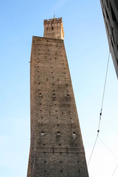 Torri (Duas torres) símbolo da cidade Bolonha — Fotografia de Stock
