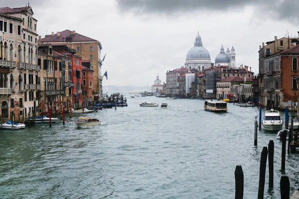 Grand Canal in Venice city in rain — Stock Photo, Image