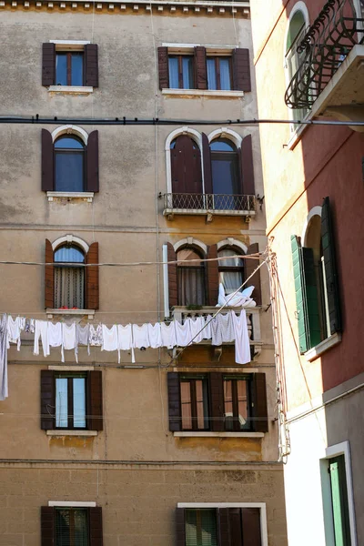 Boningshus i Cannaregio sestieri i Venedig — Stockfoto