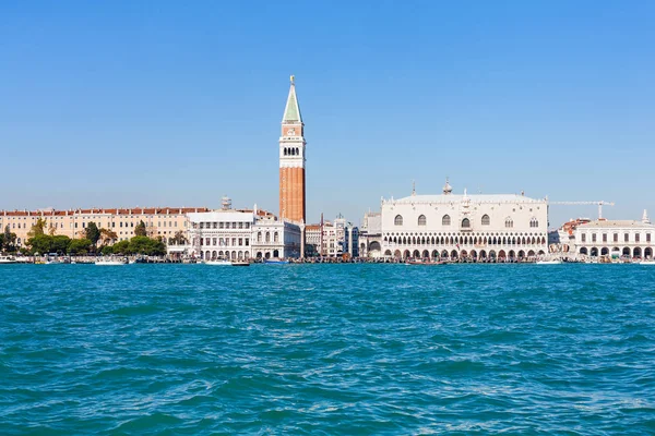 Skyline della città di Venezia con Palazzo Ducale — Foto Stock