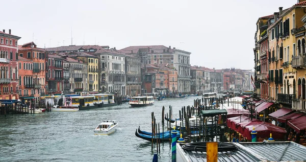 View of Grand Canal in Venice city in rain — Stock Photo, Image