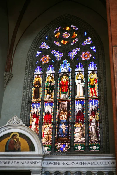 Window in Basilica San Petronio in Bologna — Stock Photo, Image