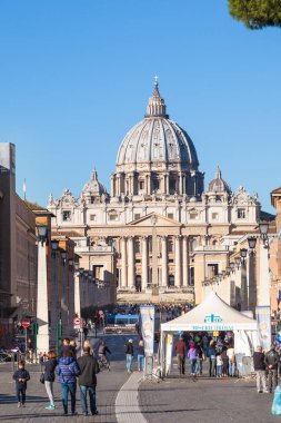 St. Peter's Basilica sokak Conciliazione yoluyla
