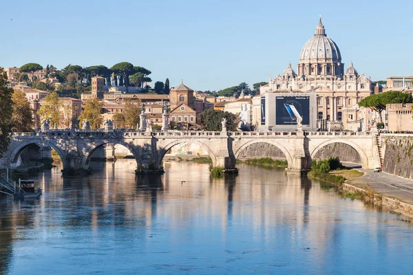 Paisagem de Roma e da cidade do Vaticano no outono — Fotografia de Stock