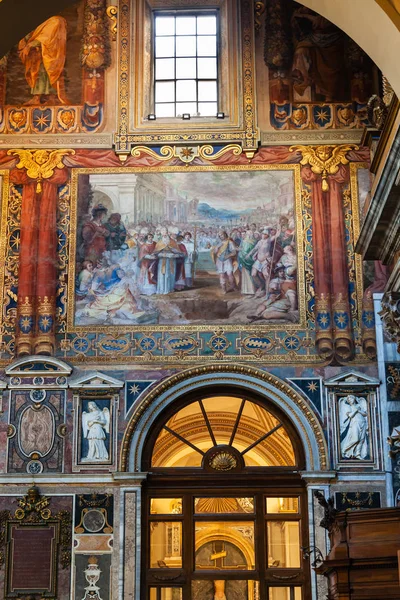 Decor of the Lateran Basilica in Rome city — Stock Photo, Image