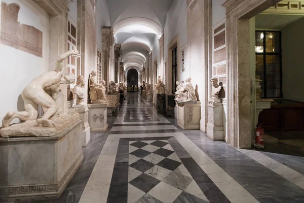 Interior de los Museos Capitolinos en Palazzo Nuovo — Foto de Stock