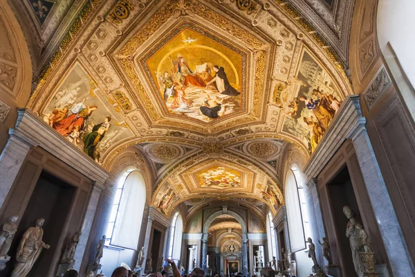 Techo de la Galería del Candelabro en el Vaticano — Foto de Stock