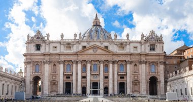St Peter's Bazilikası Vatikan önden görünümü