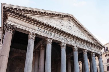 Roma'da Pantheon Kilisesi'nin cephe