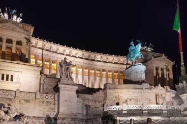 Altare della Patria in Rome city in night
