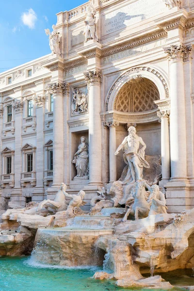 Fontana de Trevi en Roma, Italia — Foto de Stock