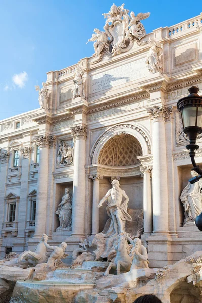 Trevi Fountain in Rome city — Stock Photo, Image
